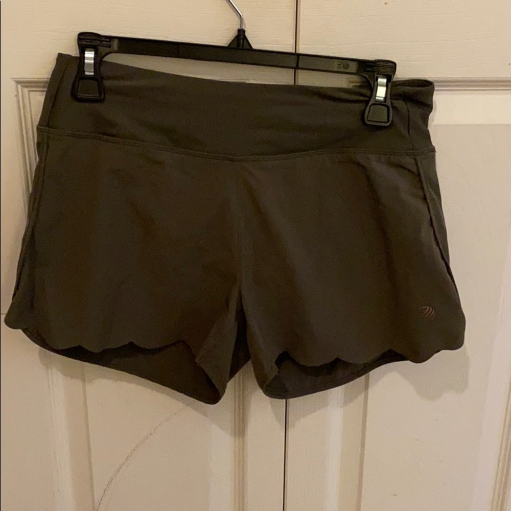 MPG Women's Ruffled Athletic Shorts